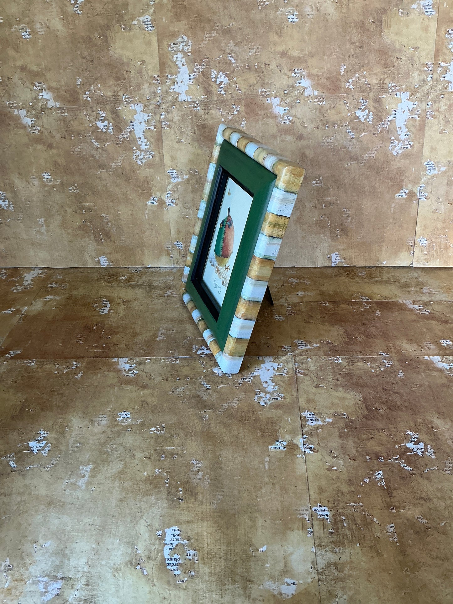 Frame with Egg-Cozy Chick