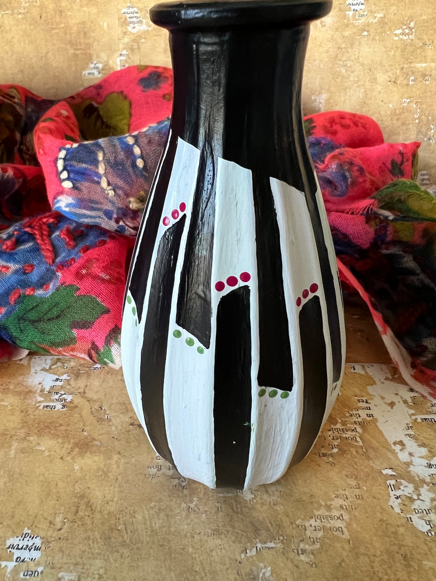 Black, White and Dotted Bud Vase