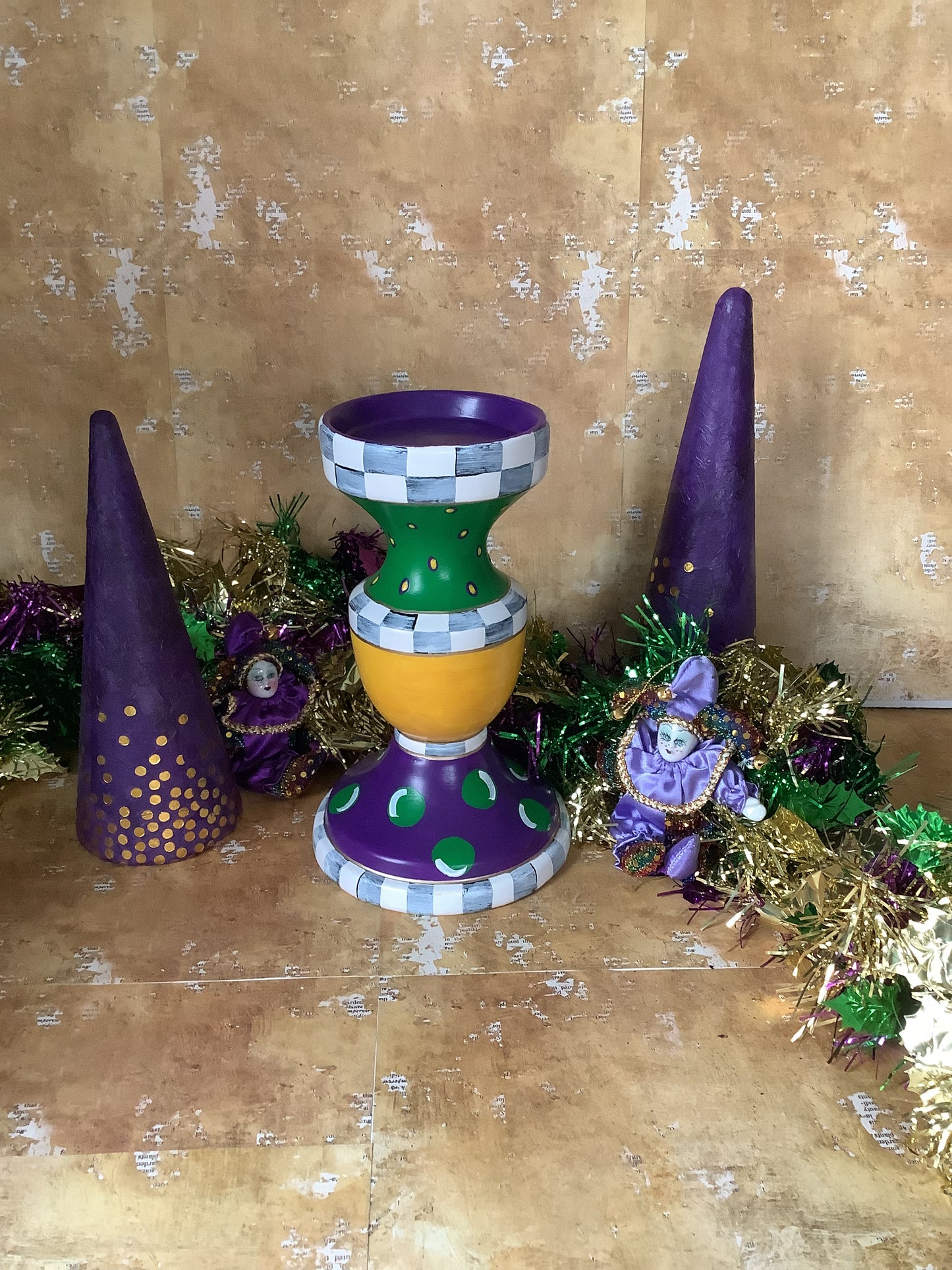 Royal Court Candleholder