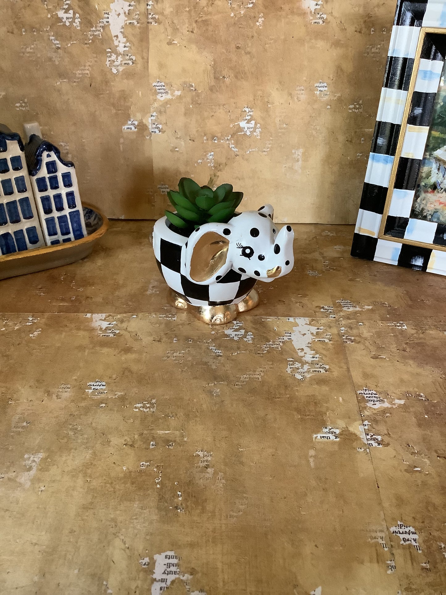 Checkered Elephant Succulent Holder