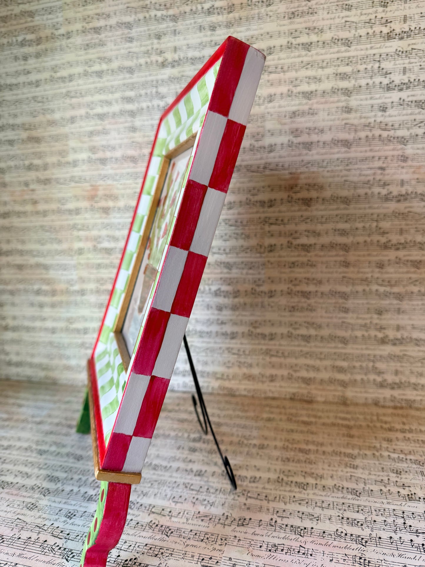 Cindy Lou Frame with Valentine Art