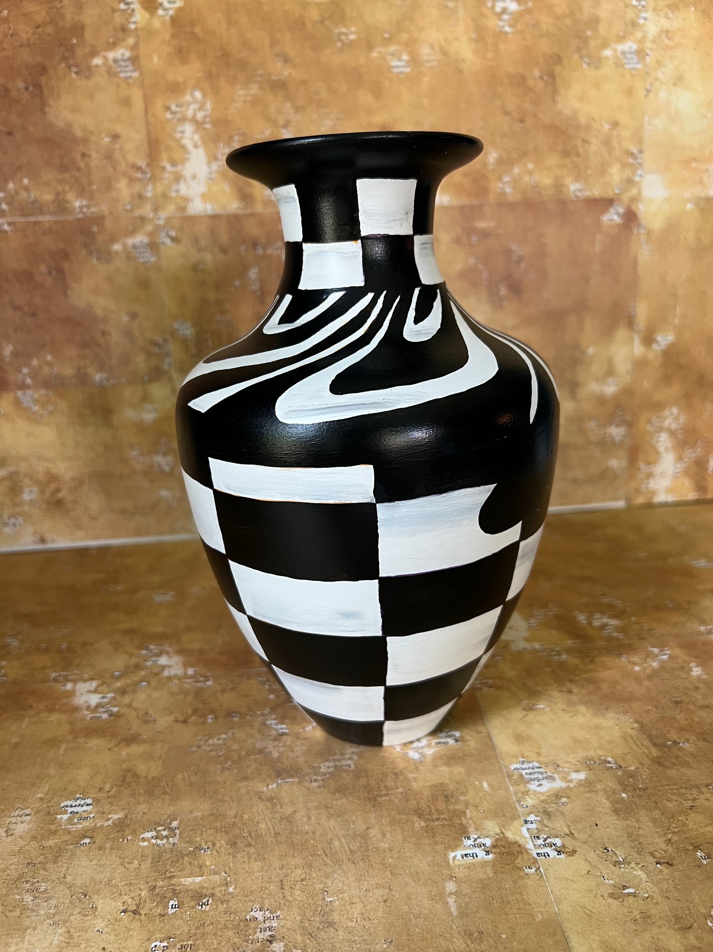 Melting checks vase