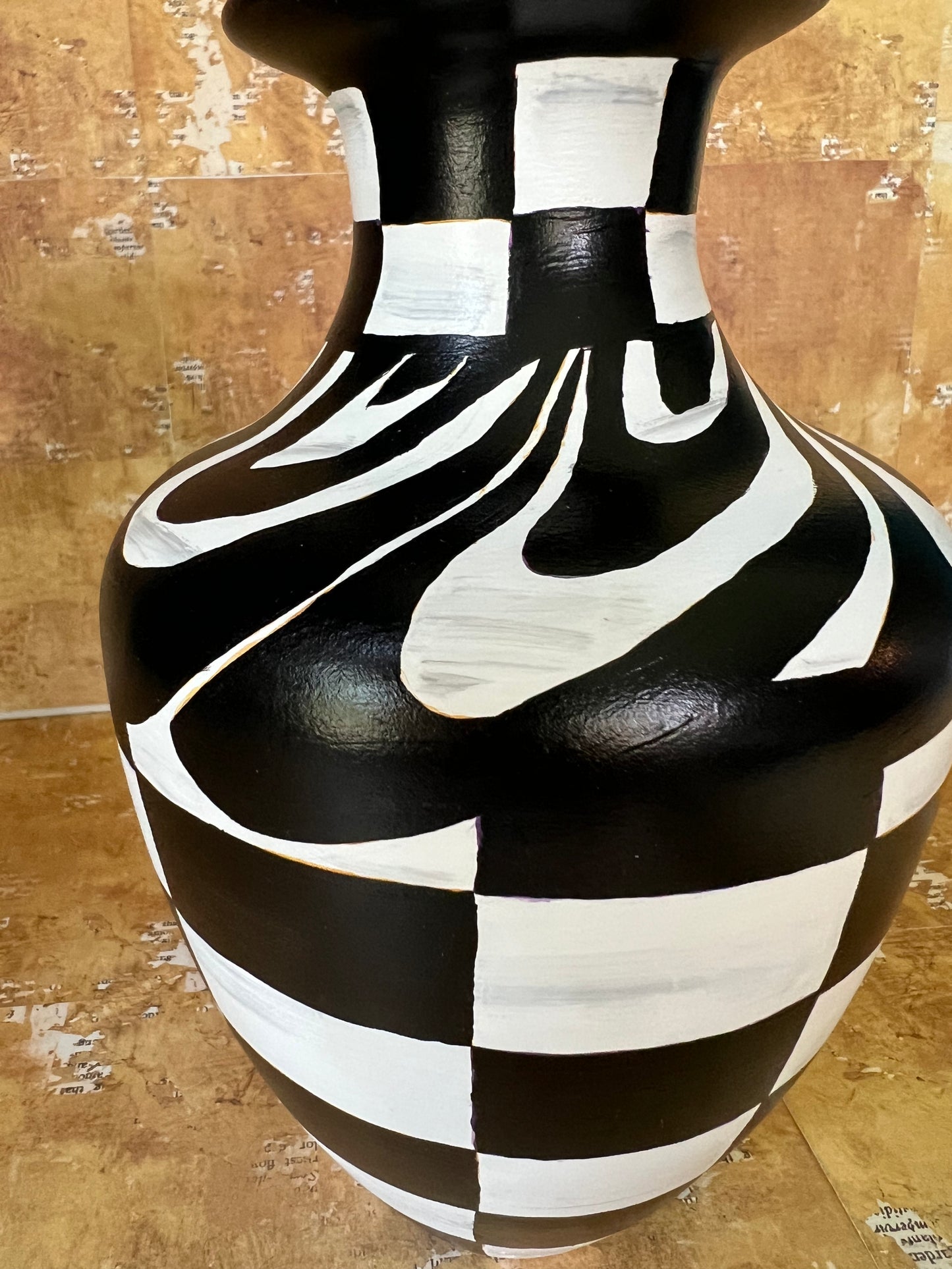 Melting checks vase