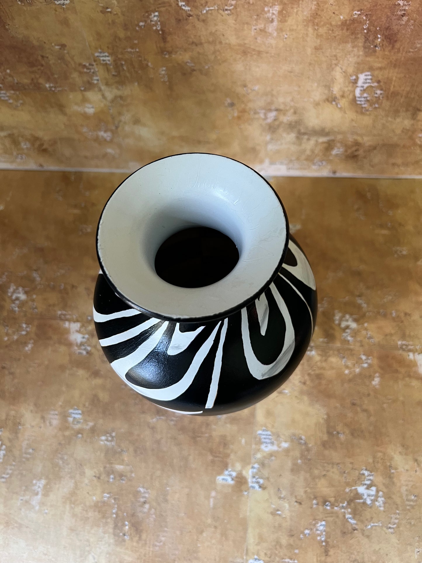 Melting checks vase