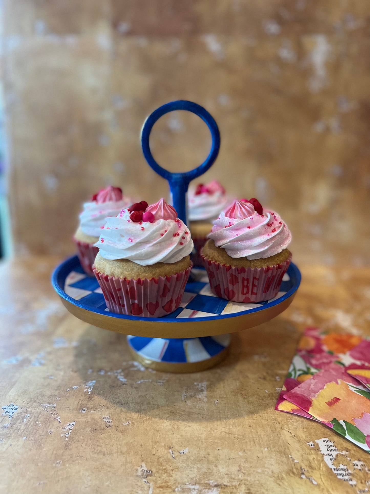 Pedestal Dessert tray