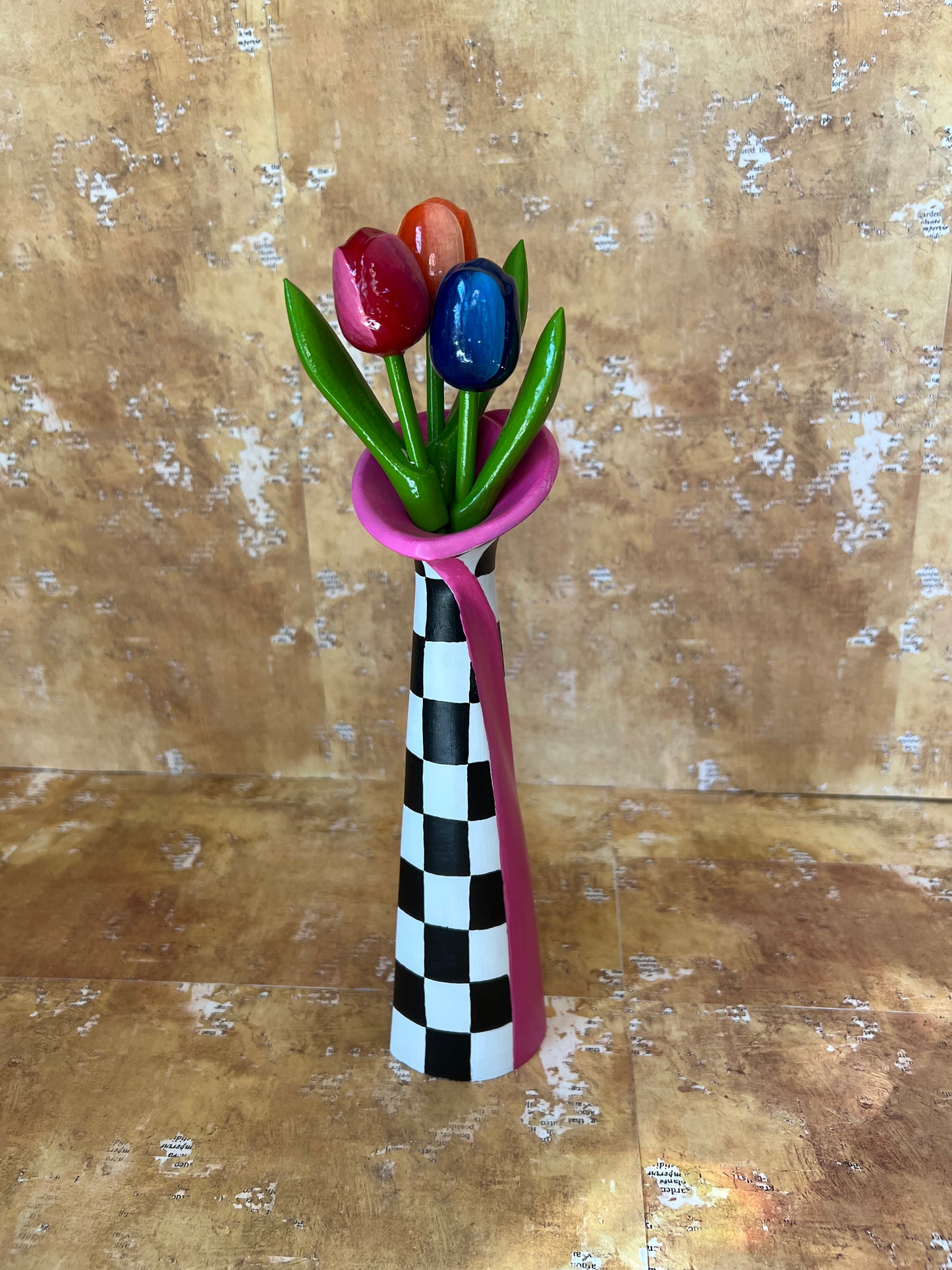 Heart throb vase