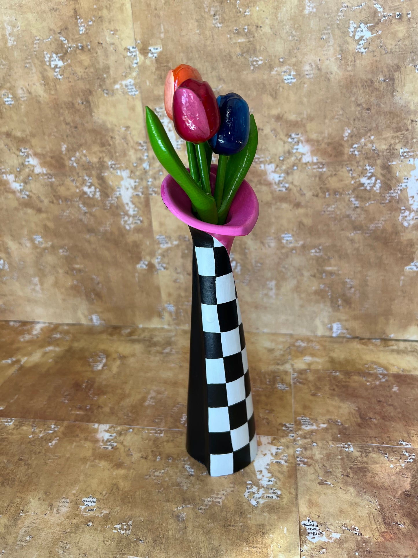 Heart throb vase