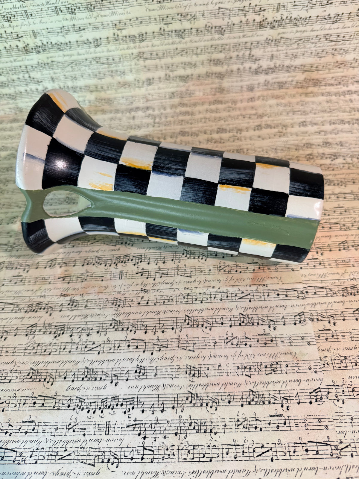 “Dolly” Vase