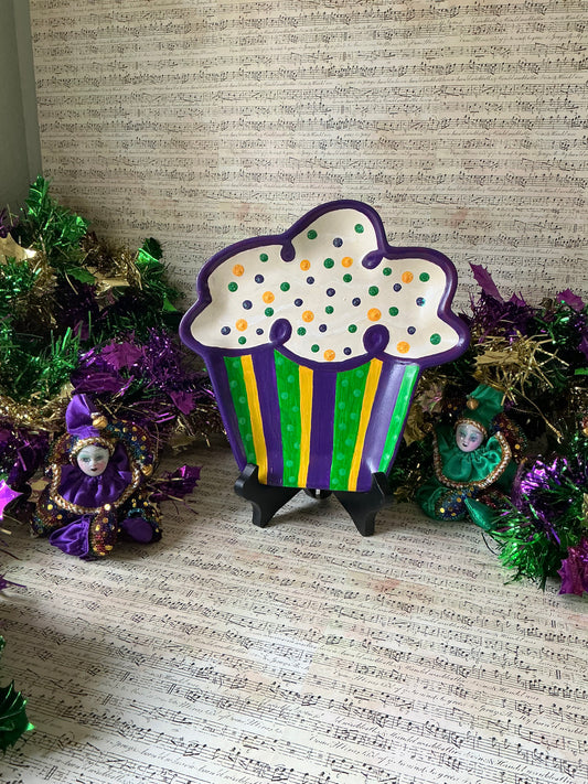 Mardi Gras Cupcake Dish