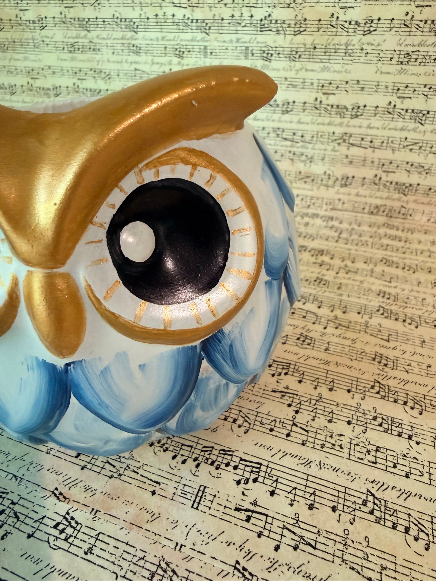 Big-Eyed Owl Planter