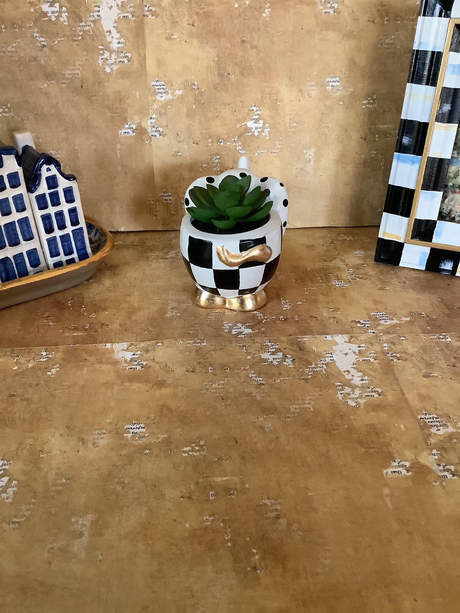 elephant succulent holder Checkered Elephant Succulent Holder – Surely Stacey
