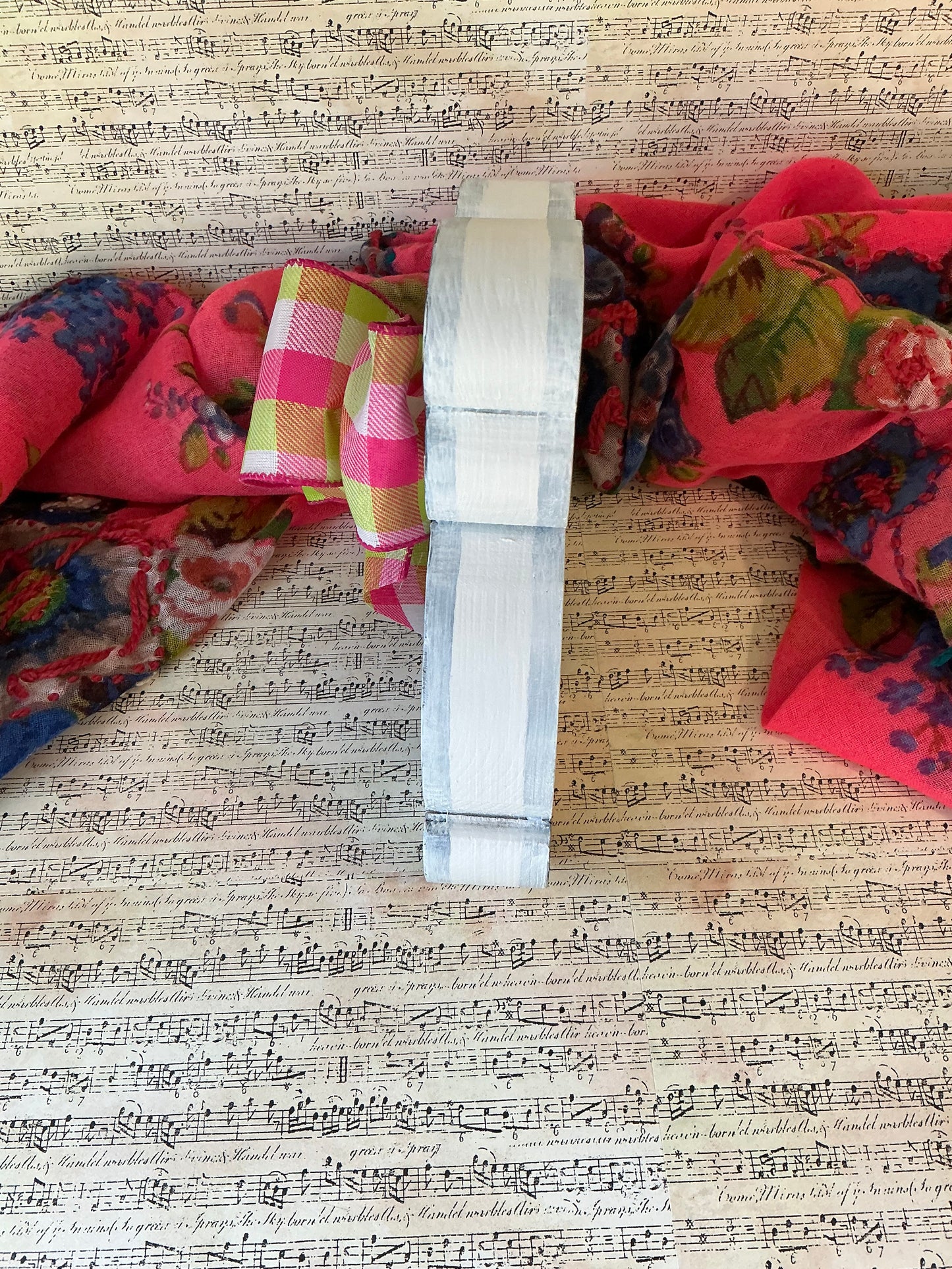 Reversible Freestanding Bunny